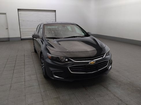 Used 2018 Chevrolet Malibu LT w/ Leather Package FWD image 14