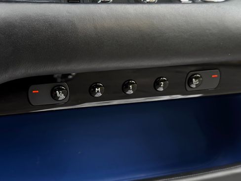 Used 2016 Rolls-Royce Wraith RWD image 35
