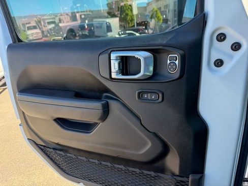 Used 2022 Jeep Wrangler Unlimited Rubicon w/ Safety Group image 14