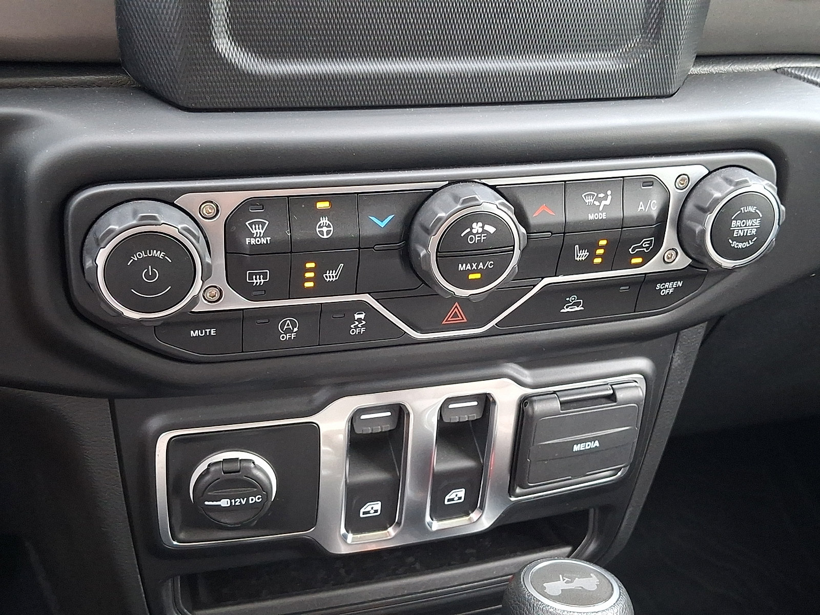 Used 2023 Jeep Wrangler Sport AWD/4WD image 15