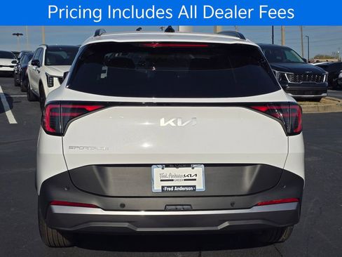 New 2026 Kia Sportage EX FWD image 4