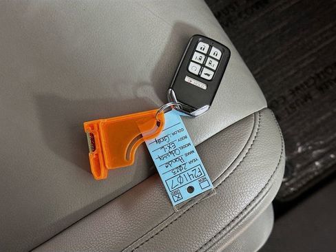 Used 2023 Honda Odyssey EX-L image 38