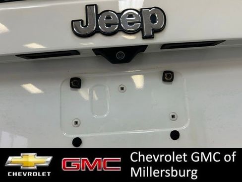 Used 2016 Jeep Renegade Latitude image 10