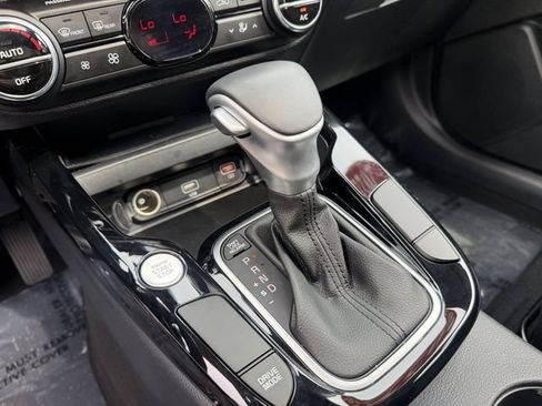 Certified 2022 Kia Soul GT-Line FWD image 20