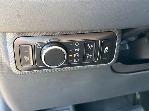 New 2025 Ford Mustang Mach-E Select w/ Comfort Package Lite image 31