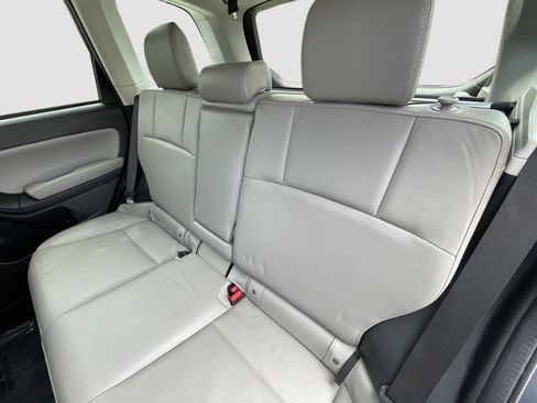 Used 2017 Subaru Forester 2.5i Limited AWD/4WD image 5