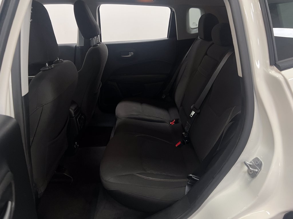 Used 2018 Jeep Compass Sport w/ Tech Group FWD image 25