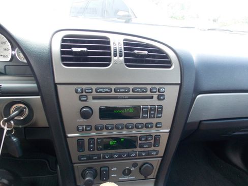 Used 2005 Ford Thunderbird RWD image 6