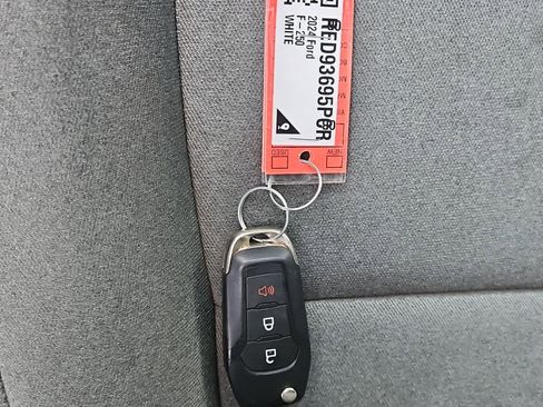 Used 2024 Ford F250 XLT image 20