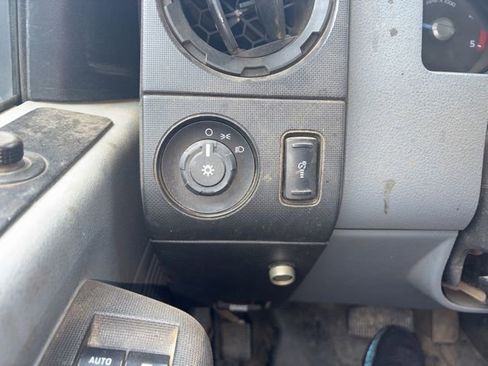 Used 2012 Ford F550 4x4 Crew Cab Super Duty w/ Payload Upgrade Pkg image 22