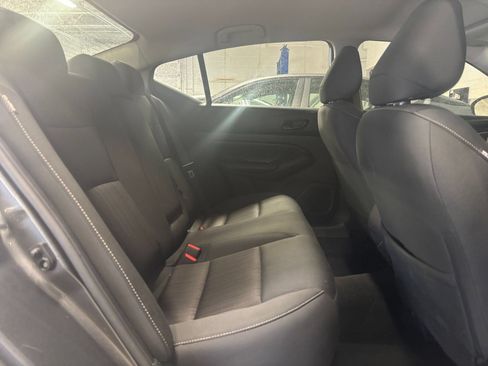 Used 2025 Nissan Altima 2.5 SV FWD image 35