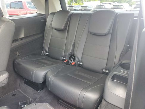 Used 2024 Mercedes-Benz GLS 450 4MATIC image 15