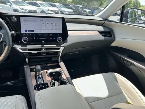 Used 2024 Lexus RX 350h w/ Accessory Package (Z1) AWD/4WD image 18