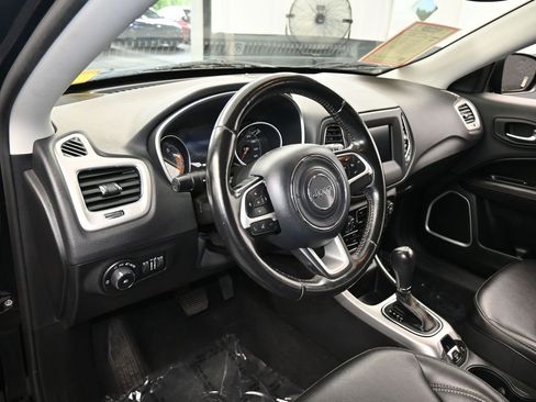 Used 2019 Jeep Compass Latitude w/ Popular Equipment Group image 10