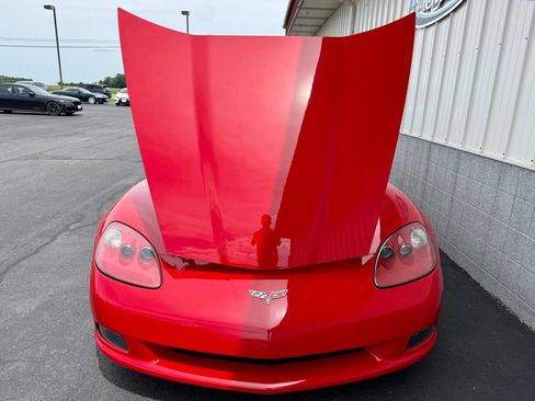 Used 2005 Chevrolet Corvette Convertible w/ Preferred Equipment Group RWD image 17