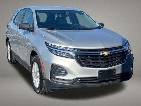 Used 2022 Chevrolet Equinox LS AWD/4WD image 8