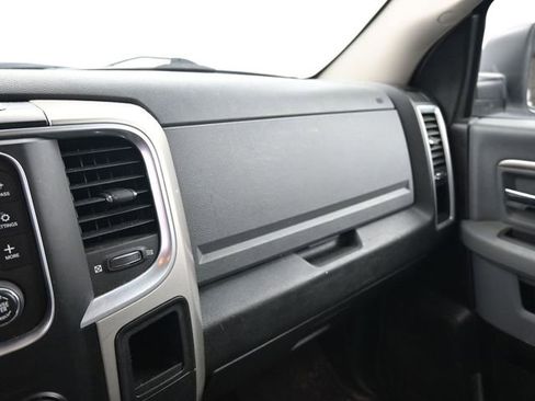 Used 2019 RAM 1500 Classic SLT image 19