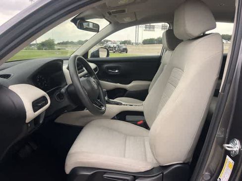 Certified 2024 Honda HR-V LX image 11