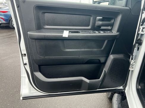 Used 2024 RAM 3500 Tradesman w/ Chrome Appearance Group image 11