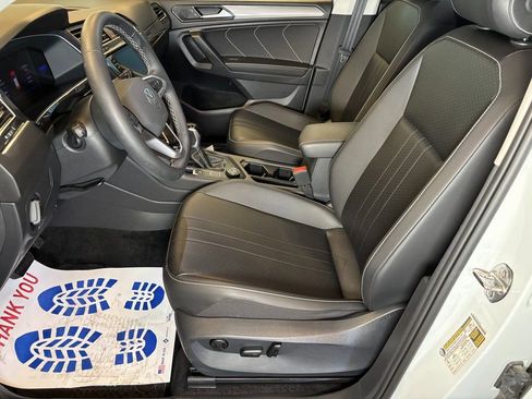 Used 2024 Volkswagen Tiguan SE image 21