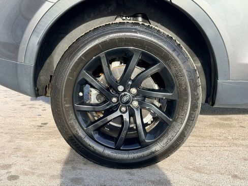 Used 2016 Land Rover Discovery Sport SE image 27