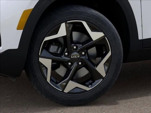 Used 2025 Kia Seltos S image 10