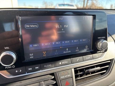 Used 2024 Nissan Altima 2.5 S image 21