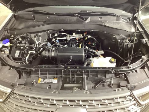 Used 2024 Ford Explorer XLT w/ Equipment Group 202A AWD/4WD image 35