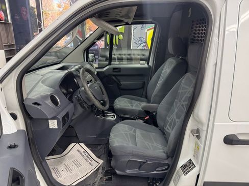 Used 2013 Ford Transit Connect XLT image 10