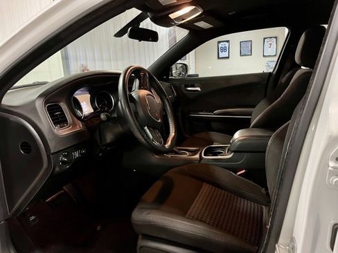 Used 2023 Dodge Charger SXT image 7
