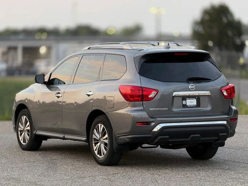 Used 2020 Nissan Pathfinder S image 10