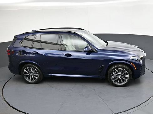 Used 2026 BMW X5 xDrive40i w/ M Sport Package AWD/4WD image 22