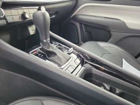 Used 2023 Jeep Compass Limited image 30