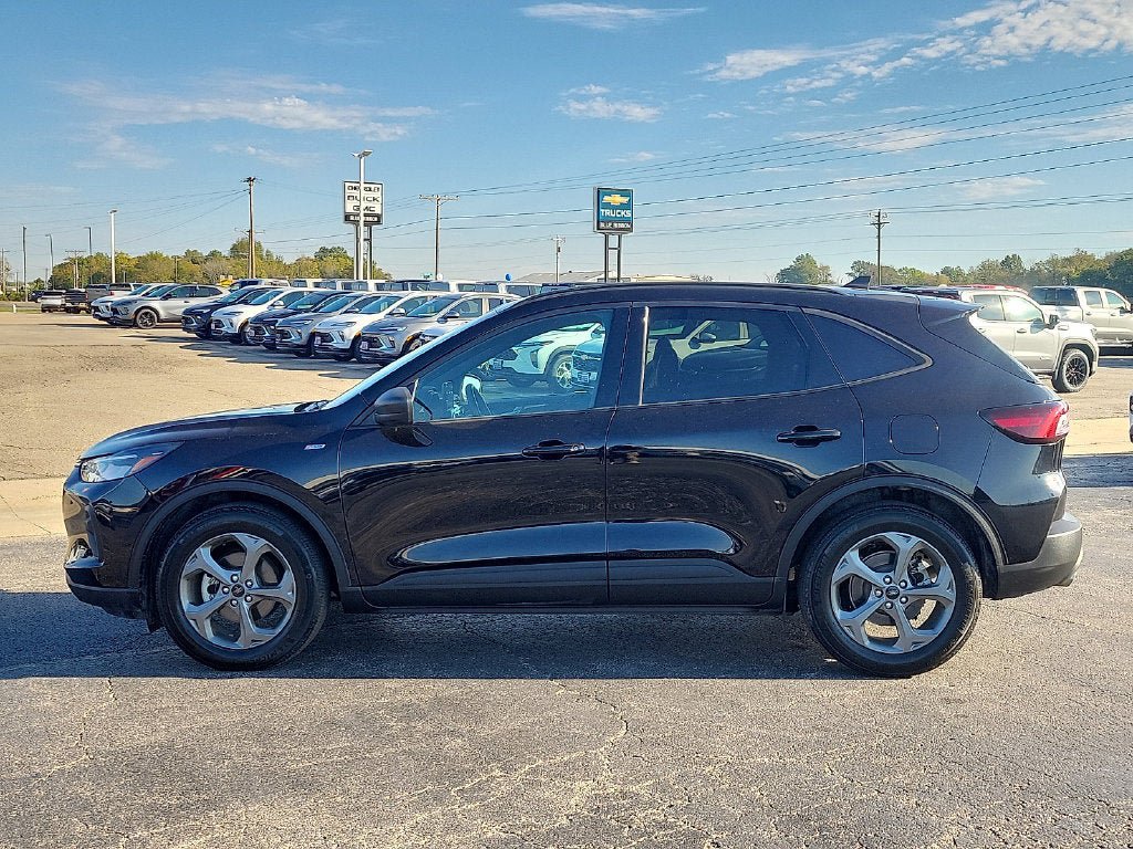 Used 2025 Ford Escape ST-Line FWD image 3