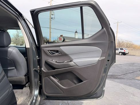 Used 2019 Chevrolet Traverse LT w/ LT Premium Package FWD image 27