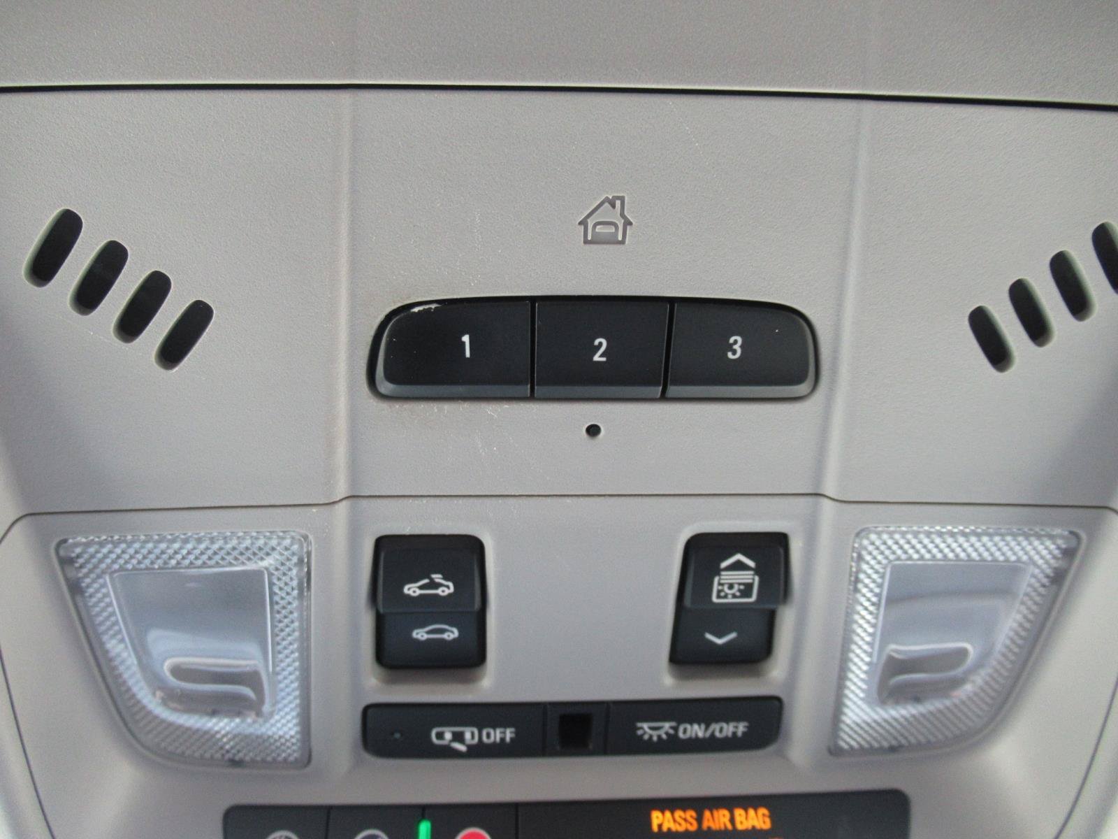 Used 2020 Chevrolet Equinox Premier FWD image 31