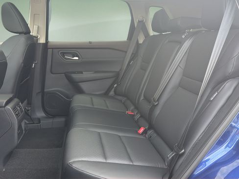 Certified 2023 Nissan Rogue SV w/ SV Premium B Package AWD/4WD image 16