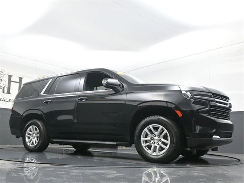 Used 2023 Chevrolet Tahoe LT w/ LT Signature Plus Package image 2