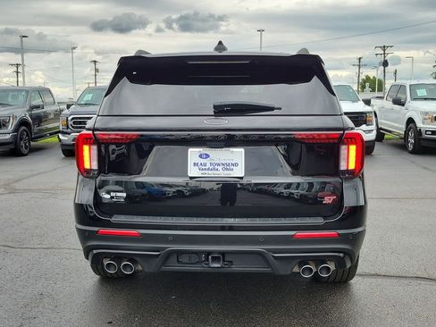 Certified 2025 Ford Explorer ST AWD/4WD image 5