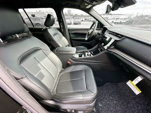 New 2026 Jeep Grand Cherokee L Limited AWD/4WD image 37