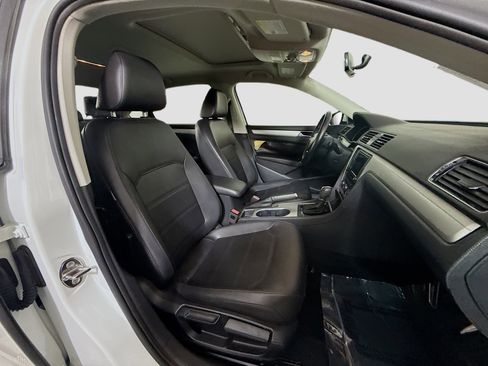 Used 2019 Volkswagen Passat 2.0T Wolfsburg w/ Wheels & Sunroof Package image 29