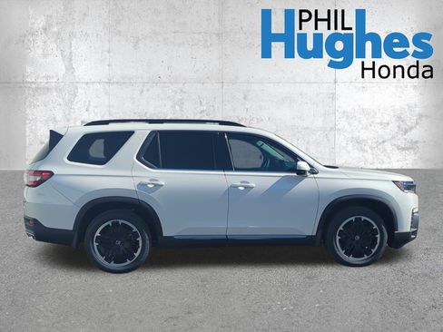New 2026 Honda Pilot Touring image 2