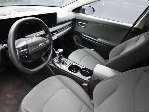 Used 2025 Kia K4 FWD image 21