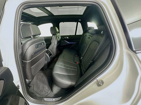 Used 2020 BMW X5 M50i w/ Executive Package image 29