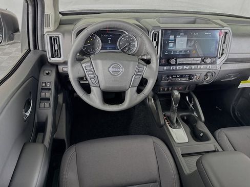 New 2025 Nissan Frontier SV w/ SV Convenience Package image 24