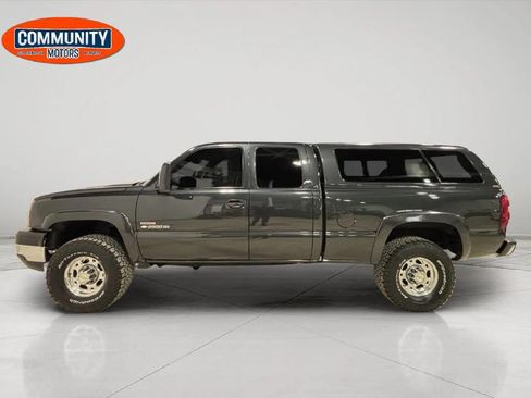 Used 2003 Chevrolet Silverado 2500 LS image 2