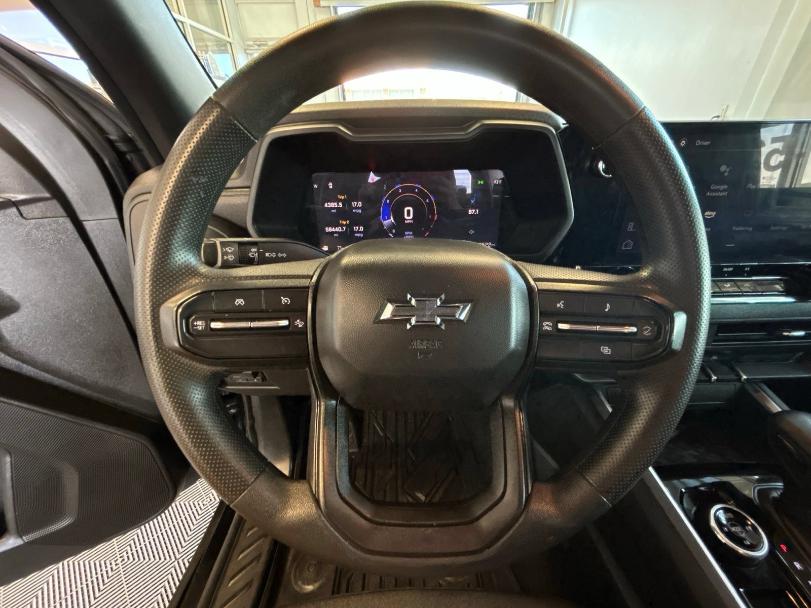Used 2024 Chevrolet Colorado Trail Boss w/ Technology Package AWD/4WD image 17