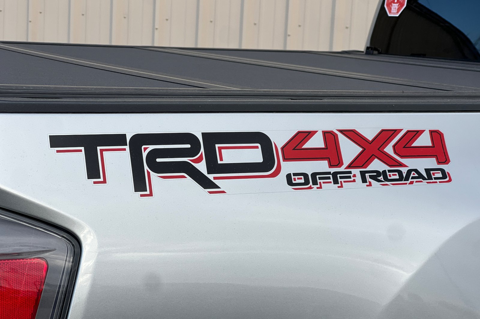 Used 2022 Toyota Tacoma TRD Off-Road AWD/4WD image 29