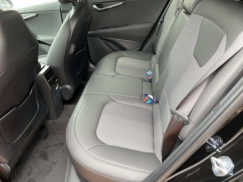 New 2025 Kia Niro EX w/ EX Cold Weather Package image 6