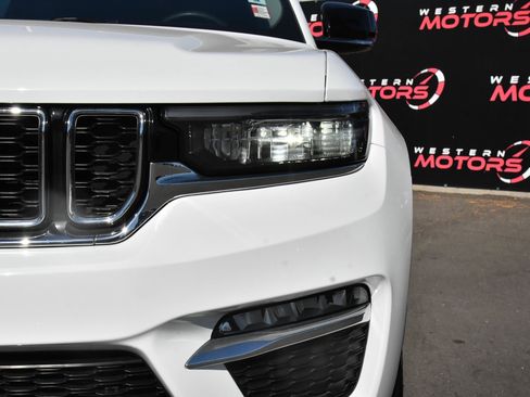 Used 2023 Jeep Grand Cherokee 4WD 4xe image 11